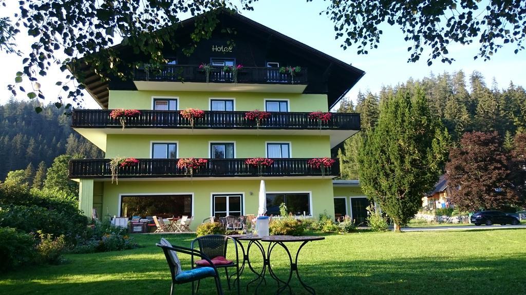 Retro Hotel Igelheim Bad Mitterndorf Eksteriør billede