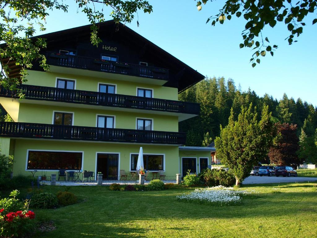 Retro Hotel Igelheim Bad Mitterndorf Eksteriør billede